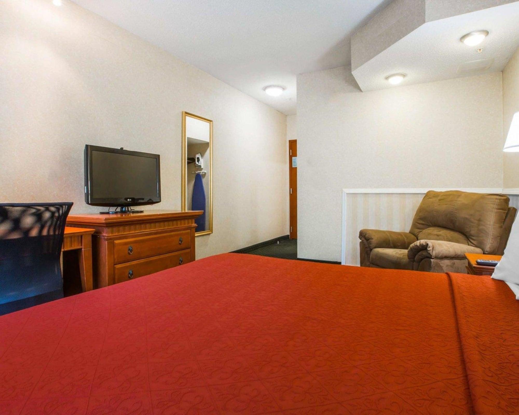 Econo Lodge Glens Falls - Lake George Ngoại thất bức ảnh