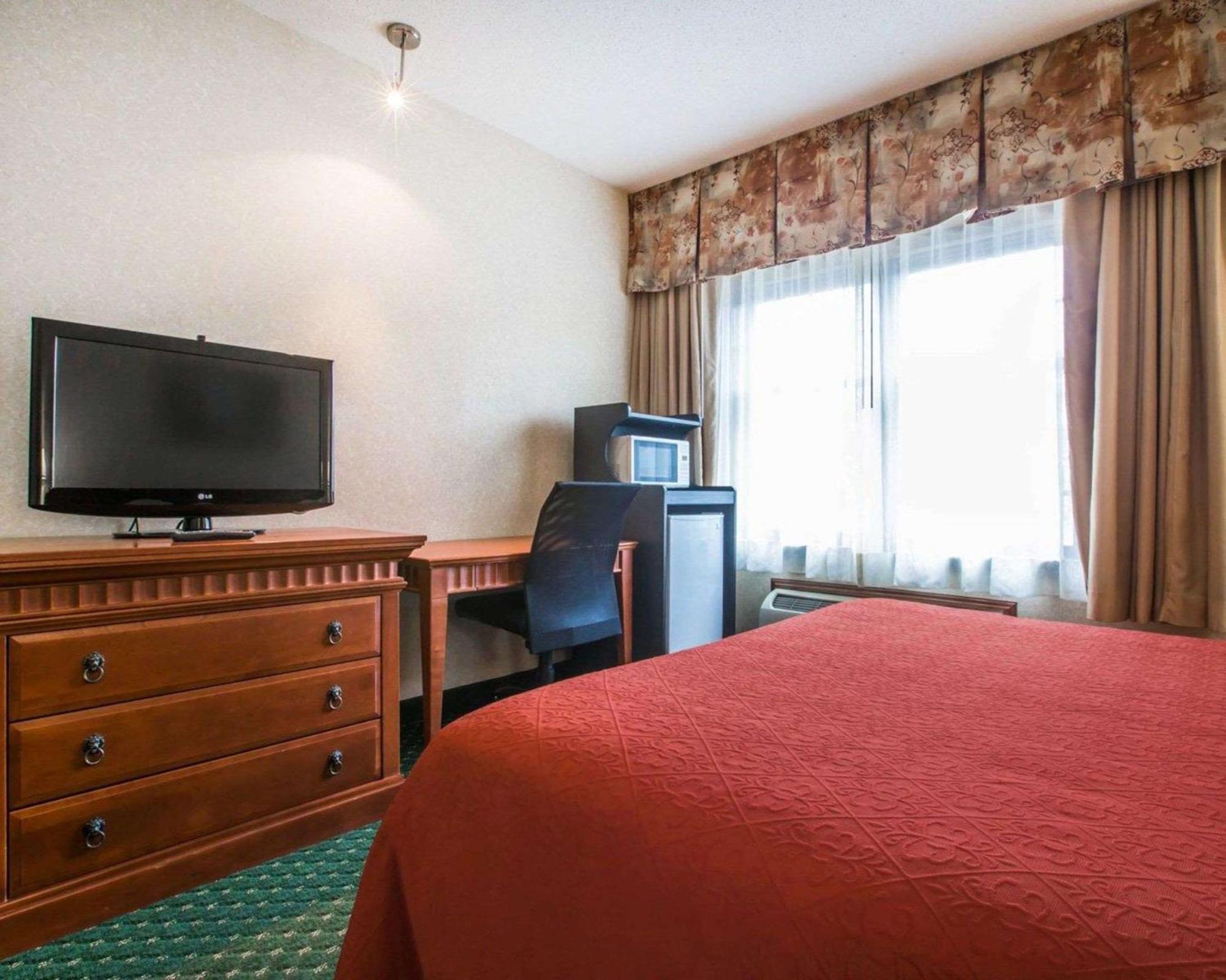 Econo Lodge Glens Falls - Lake George Ngoại thất bức ảnh