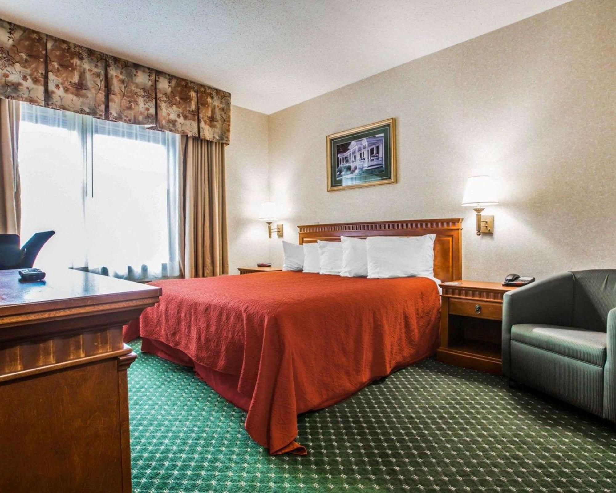 Econo Lodge Glens Falls - Lake George Ngoại thất bức ảnh