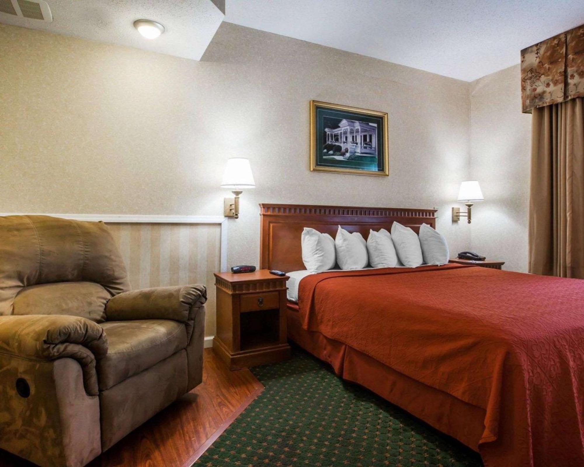 Econo Lodge Glens Falls - Lake George Ngoại thất bức ảnh