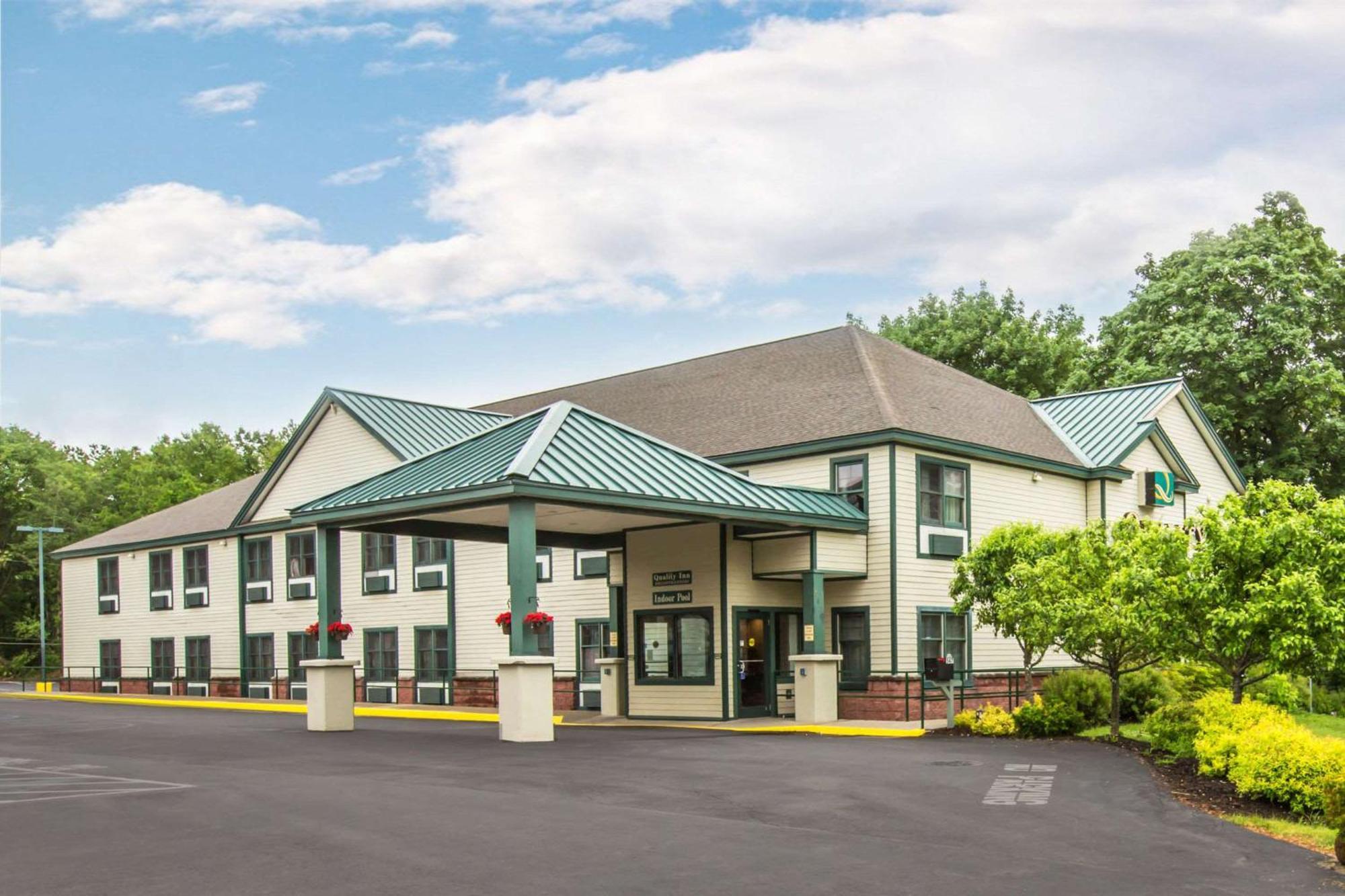 Econo Lodge Glens Falls - Lake George Ngoại thất bức ảnh