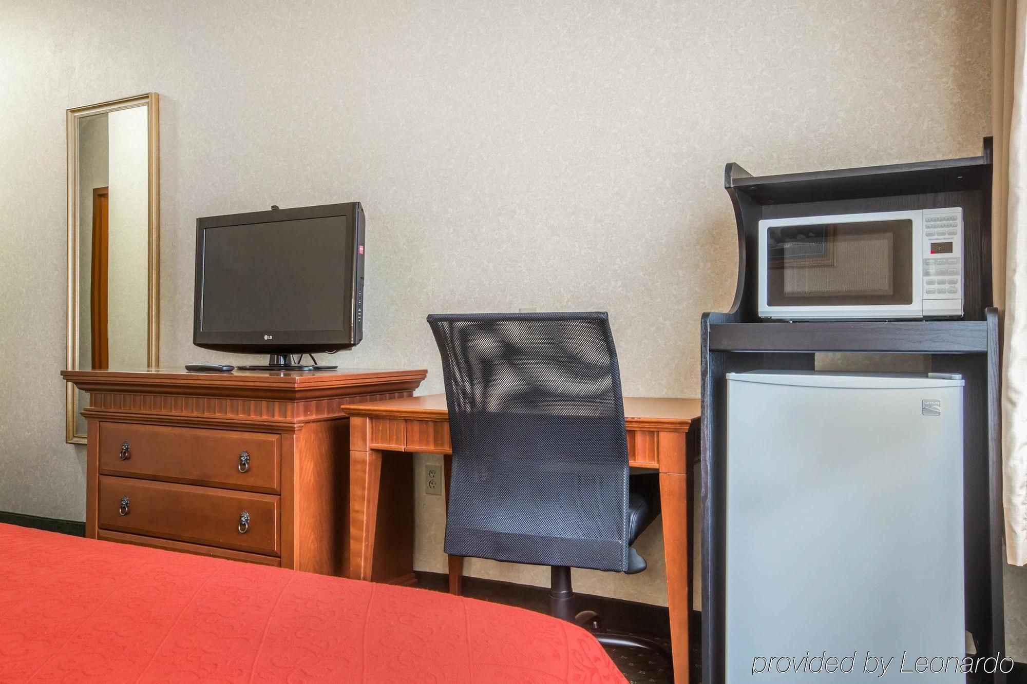 Econo Lodge Glens Falls - Lake George Ngoại thất bức ảnh