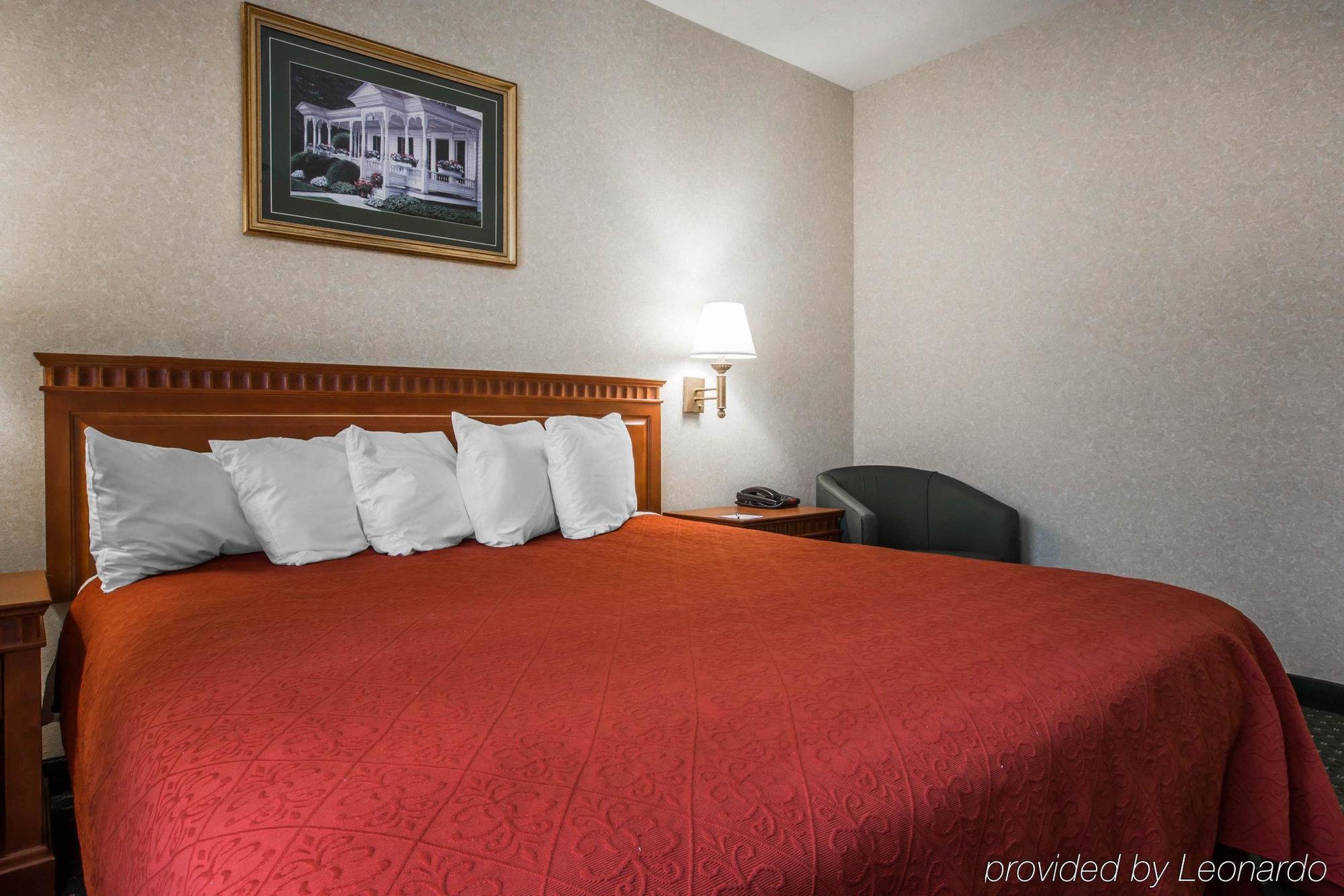 Econo Lodge Glens Falls - Lake George Ngoại thất bức ảnh
