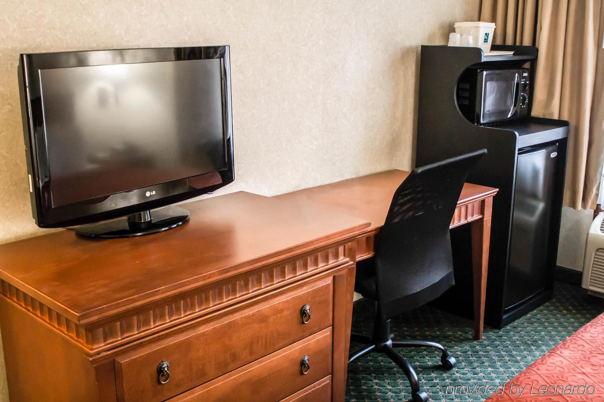 Econo Lodge Glens Falls - Lake George Ngoại thất bức ảnh