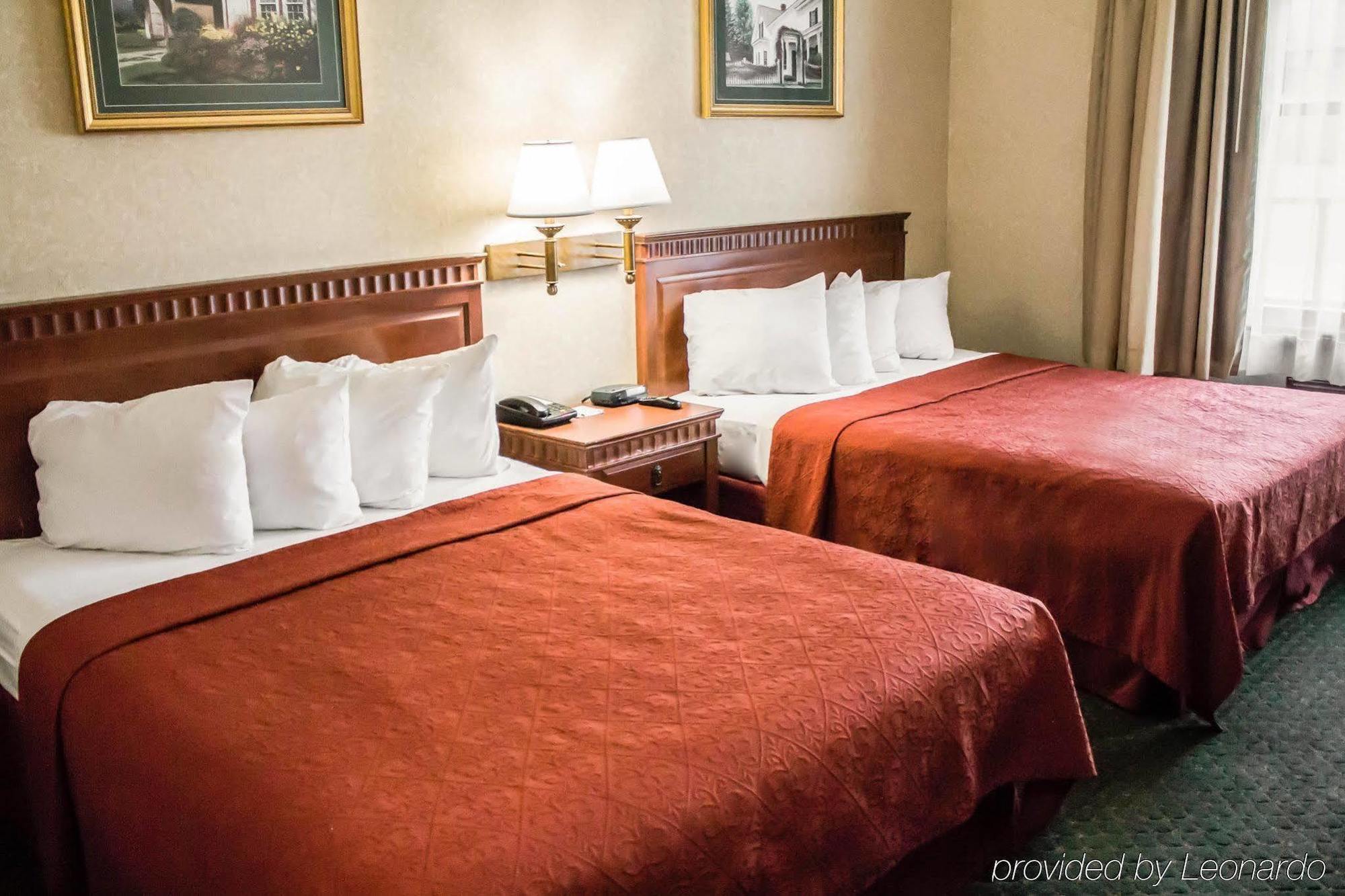 Econo Lodge Glens Falls - Lake George Ngoại thất bức ảnh
